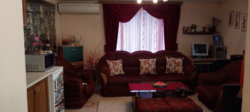 Продава масивна къща в гр. Ловеч, кв. Вароша