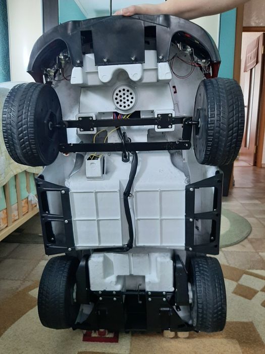 Электромобиль детский