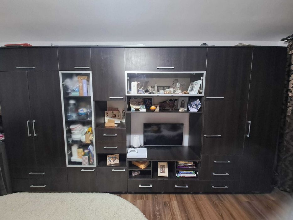 Vand mobila living ( la cerere ofer transport)