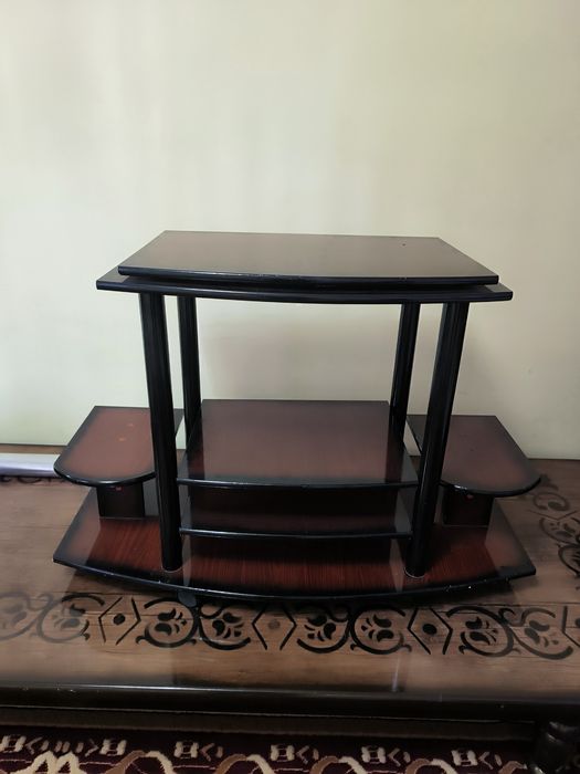 Телевизор Подставкаси тезда сотилади, ҳолати идеал