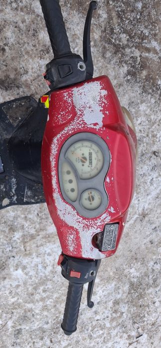 Vând scuter de 49cc