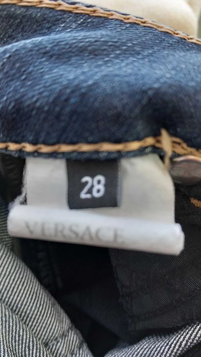 Дънки  дамски, оригинални Versace размер 28