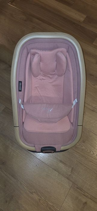 Бебешки шезлонг  "Senso",   маршмелоу + дърво,  Chipolino