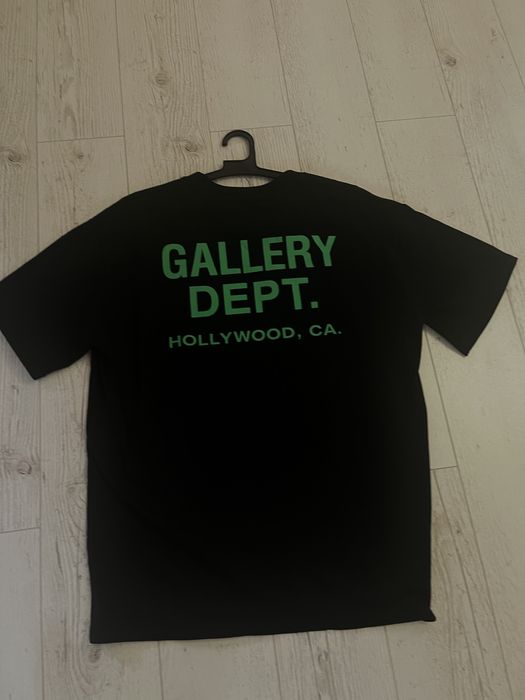 Tricou Gallery Dept (Negru cu verde)