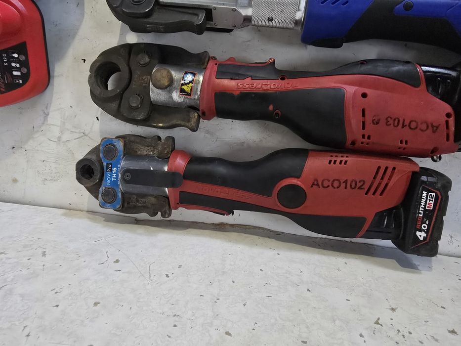 Vand prese de sertizat