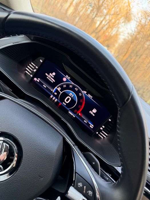 Skoda Superb Laurent klement