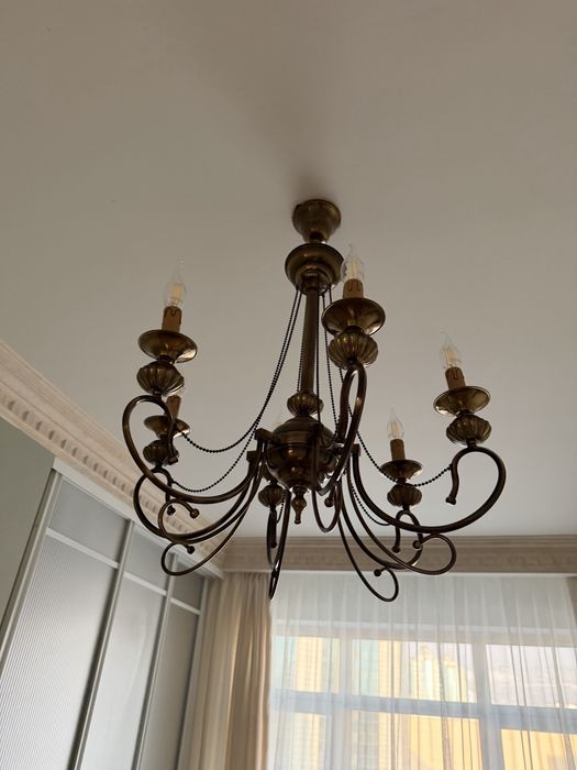 Светильник на потолок