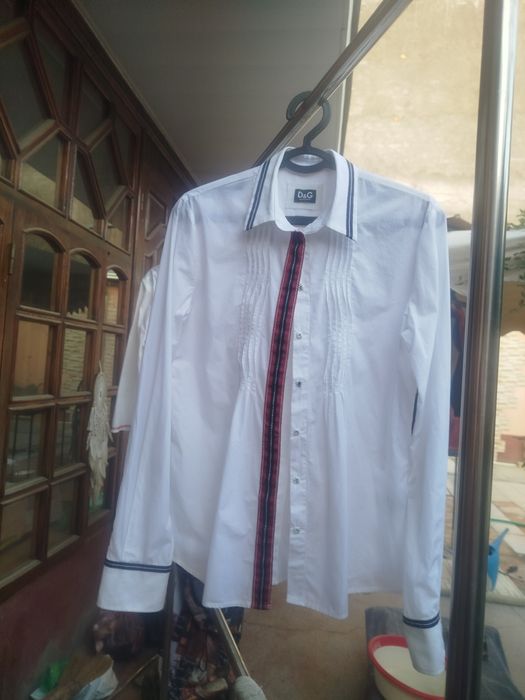 Продам блузку Dolche Gabana