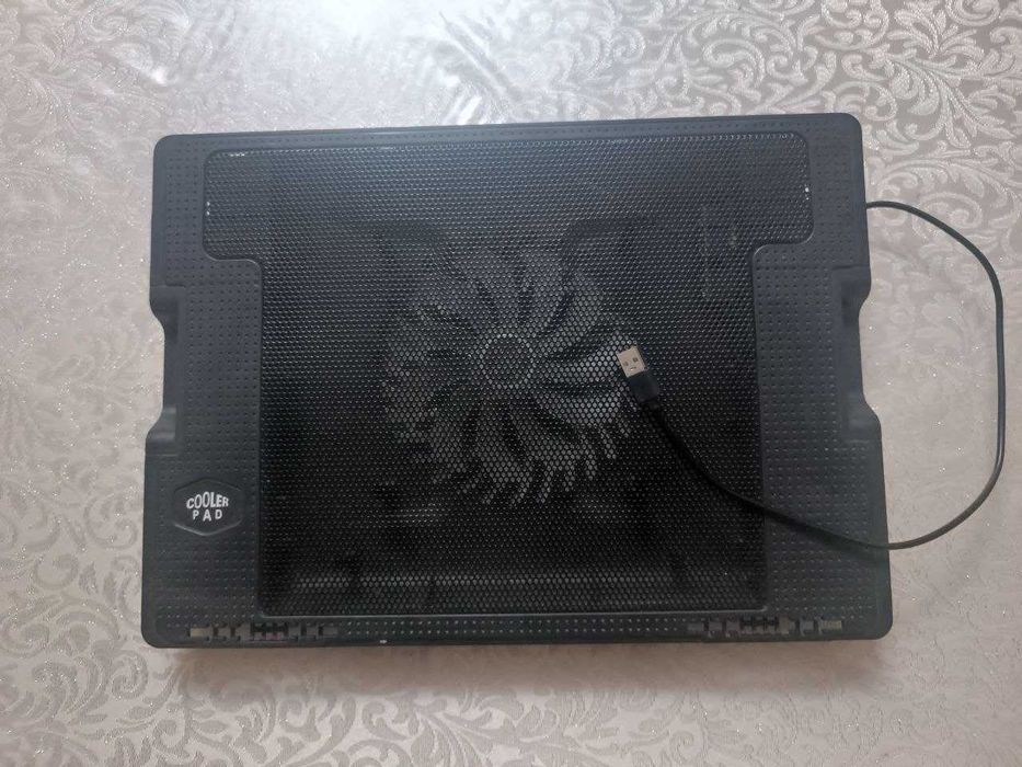 HDD, SSD, мышка, триммер, ОЗУ, сумка, подставка для ноутбука и кабели