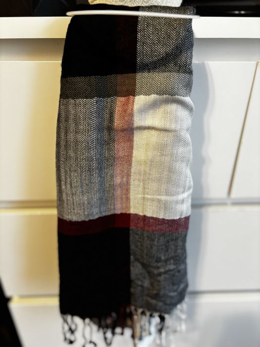 Зимни шапки и шалове