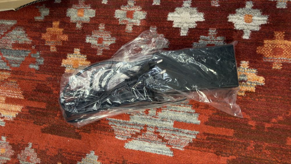 Продам игровой контроллер (руль) Logitech G923