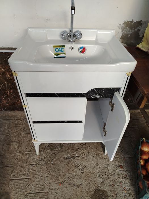 Раковина с тумбой - в новым состаянии | Rakovina - shkaf bilan yangi