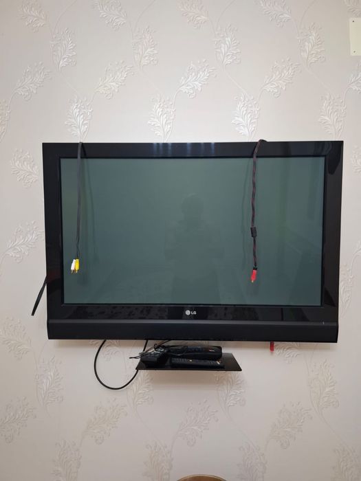 Телевизор LG продам