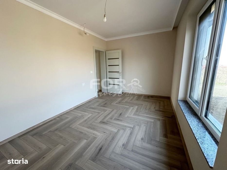 Casa noua 4 camere si 625mp teren strada Bihorului, Oncea