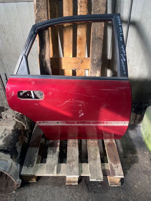 Продается дверь для Honda Accord 96 года