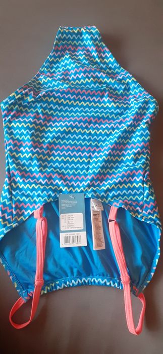 Costum baie nou        .