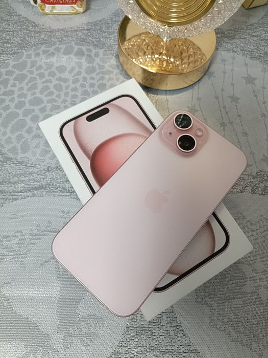 Vând iPhone 15 Pink 128GB