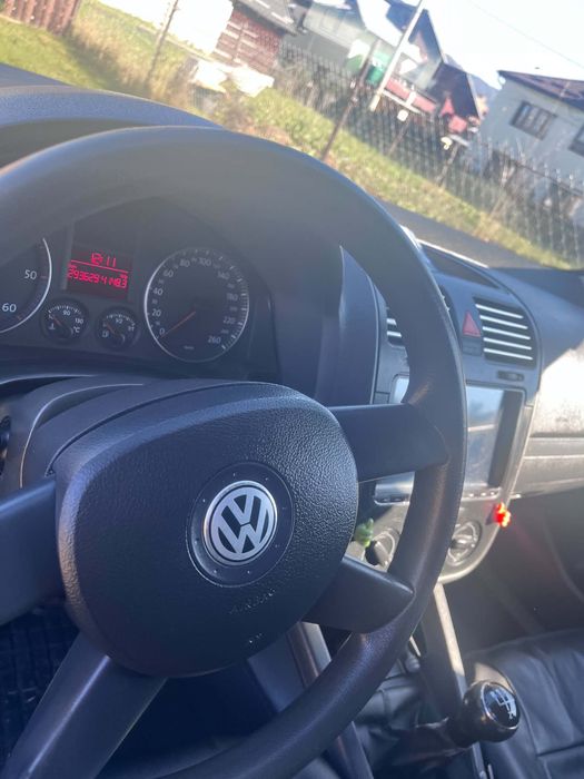Volkswagen Golf 2005 diesel, 2.500 € — imagine 5