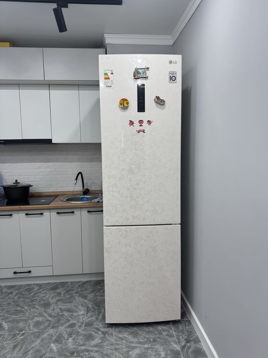 Холодильник LG новый