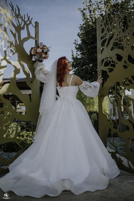 Rochie de mireasă cu corset si mânecuțe detașabile