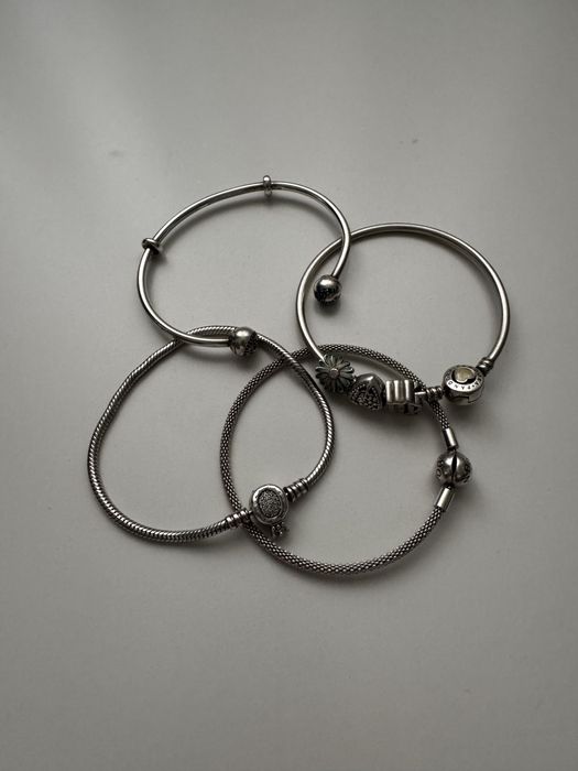 Bratari si pandative Pandora