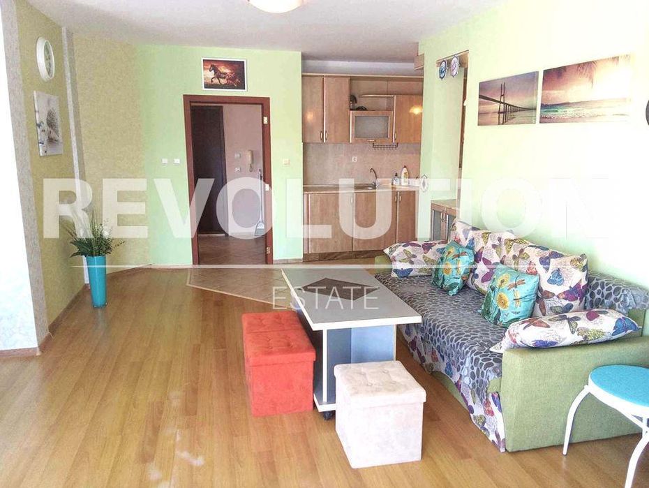 Четиристаен апартамент в района на Общината!