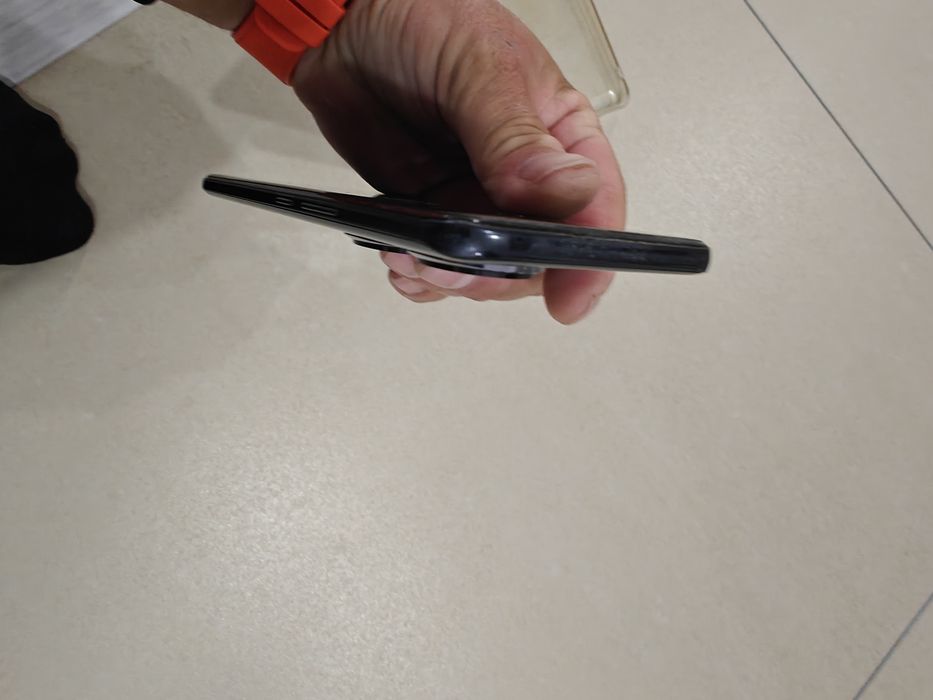 honor 90 arata foarte bine fara zgarieturi  12gb 512