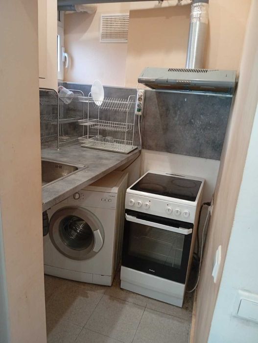 Дава се под наем Тристаен апартамент в София, Център - 75 кв.м за 698.19 € - Снимка #3