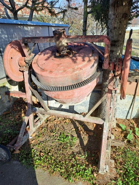 Vând malaxor Betoniera