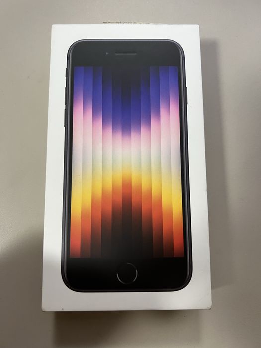 Продам айфон se 2022 года