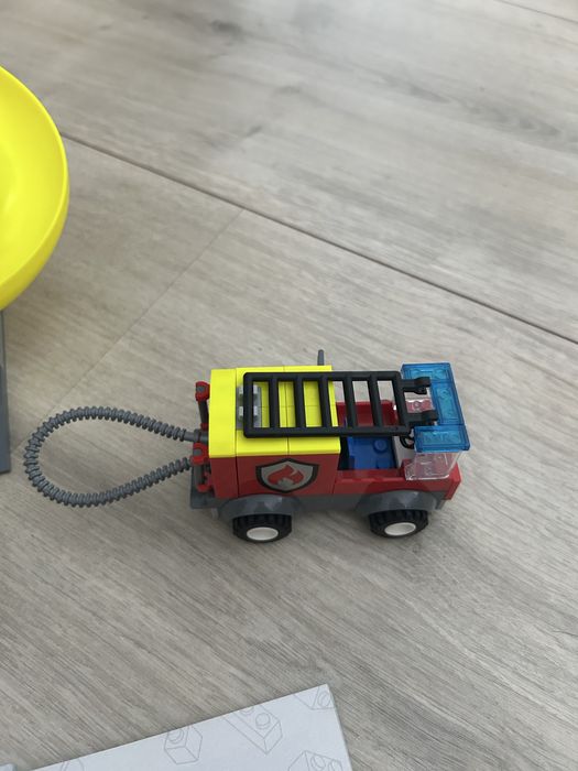 Lego city 60375.