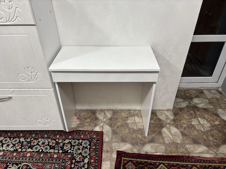 Стол компьютерный