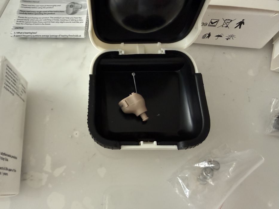 Set 2 aparate auditive Licustin JH-907 – 1 sigilat + 1 desfăcut dar nou – doar la set