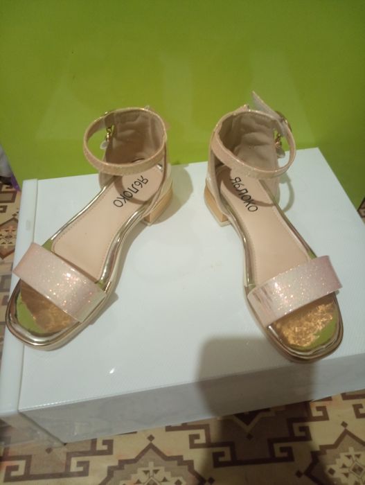 Босоножки 33 размер для девочки