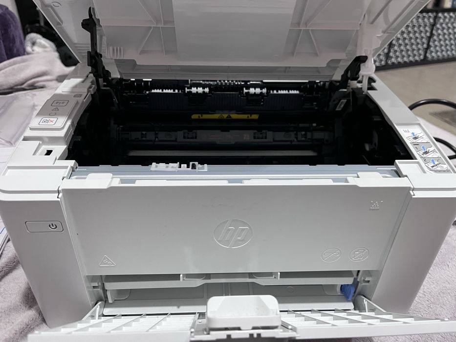 Vand imprimanta hp Laser Jet pro M102w