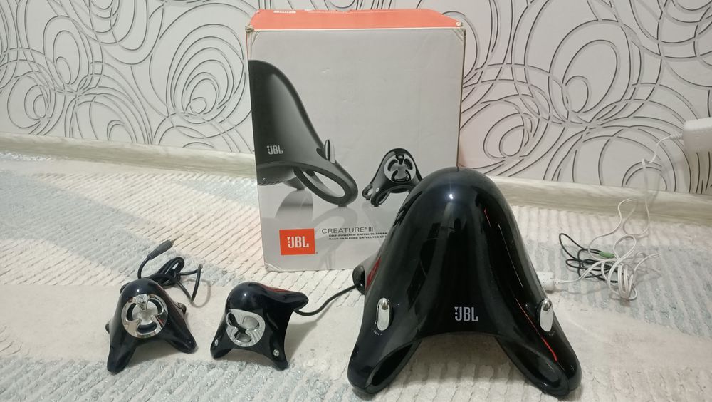 Продам колонки новые