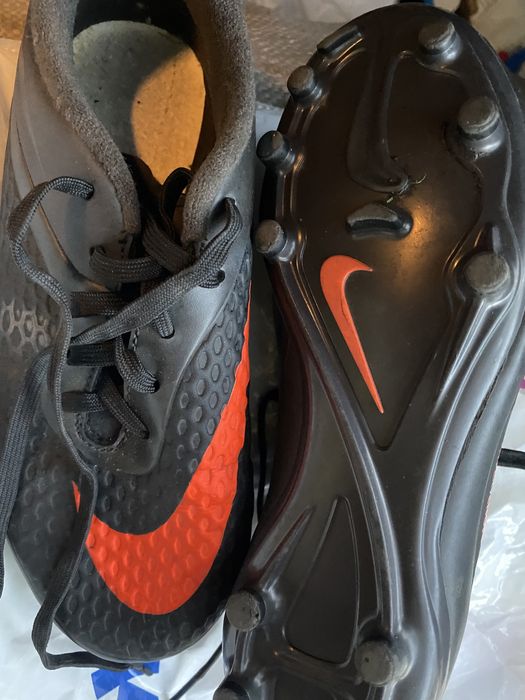 Продам бутсы  стильные