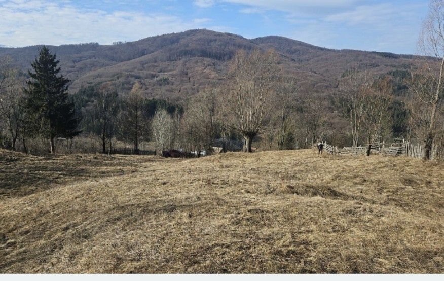 Vand teren intravilan in comuna Valea Doftanei