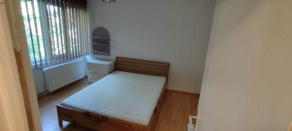 Proprietar inchiriez apartament 3 camere