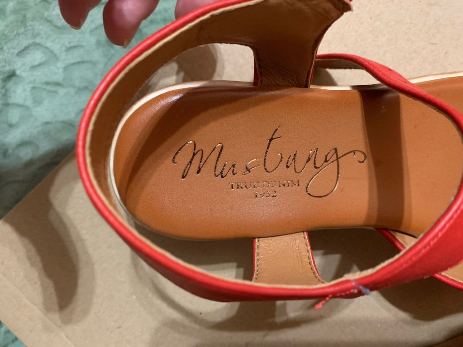 Сандали Mustang 38/39 номер