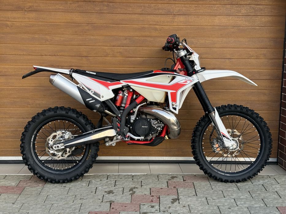 Beta RR 300 2T, an fabricatie 2020, 134 de ore, import Germania, folosit in regim de hobby.