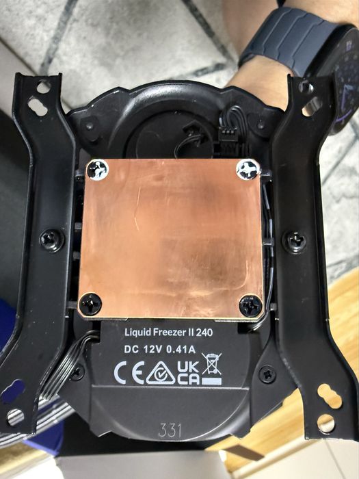 Arctic liquid freezer II 240 AMD/Intel