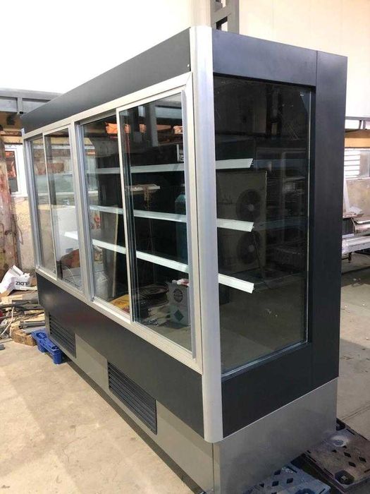 Хладилна витрина