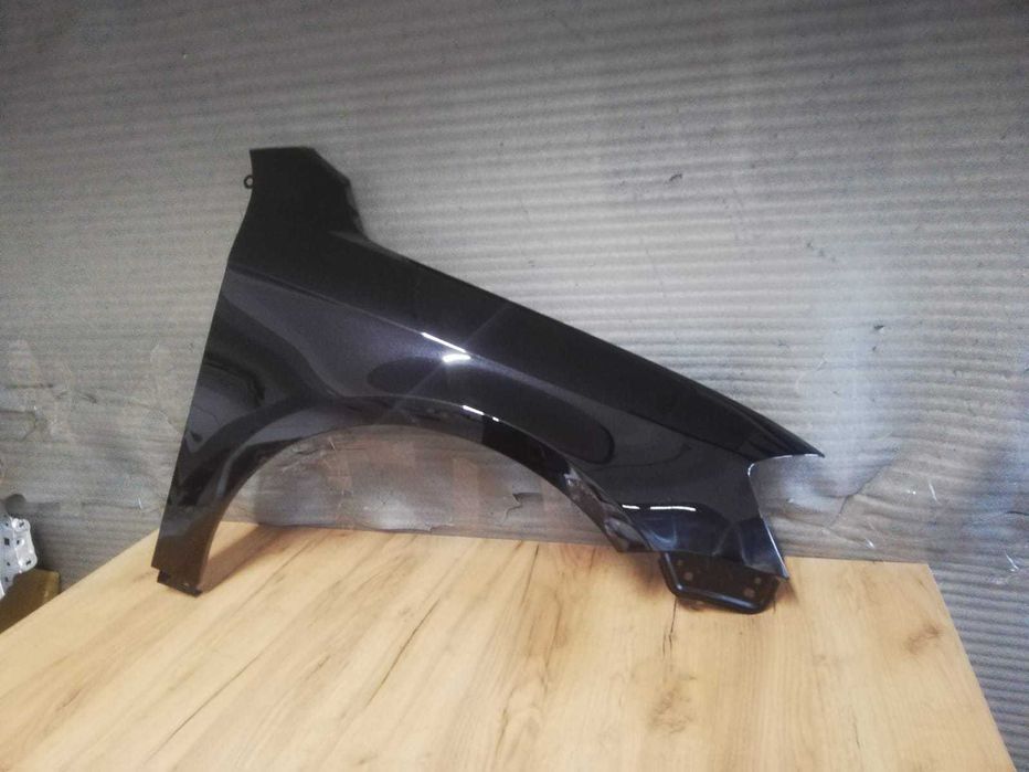 Aripa Fata Dreapta VW Passat B7 An 2011-2015 (LC9X (Negru))