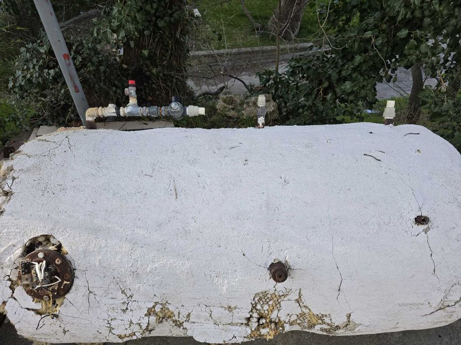 Бойлери по един тон