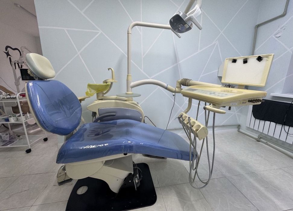 Стоматологическая кресло