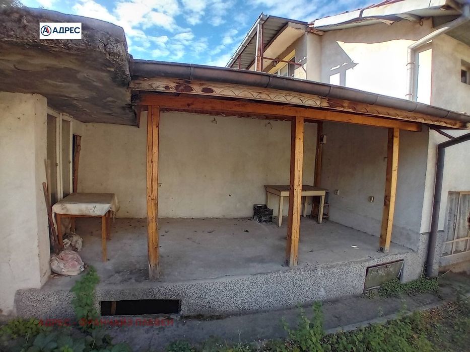 Продава се Етаж от къща в Плевен, Широк център - 90 кв.м за 1112 €/кв.м - Снимка #2