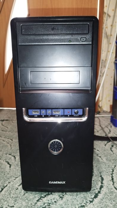 Компьютер (системный блок и монитор)