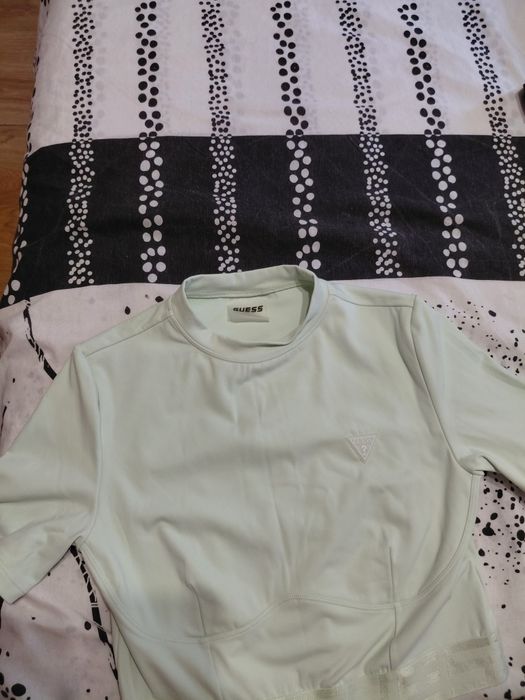 Оригинална тениска Guess чисто нова