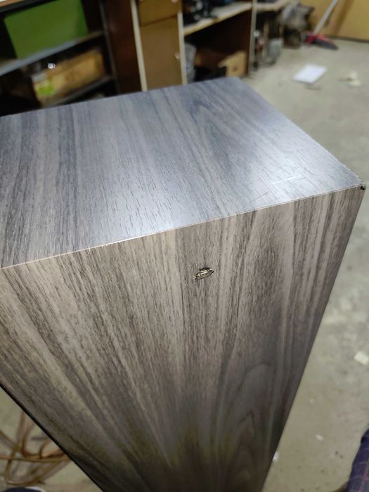 Тонколони AEG LB4711